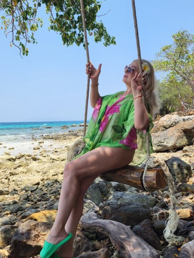 Частная массажистка Лара 