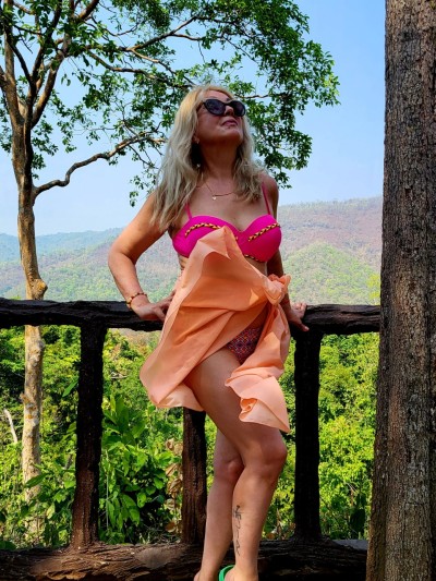 Частная массажистка Лара 